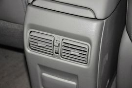 东风日产轩逸1.8XL手动豪华版
