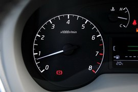 东风日产轩逸1.8XL手动豪华版