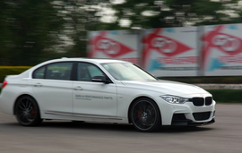 2013款华晨宝马328li