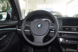 2013款宝马530Li领先型