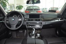2013款宝马530Li领先型