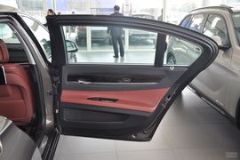 2013款宝马730Li领先型
