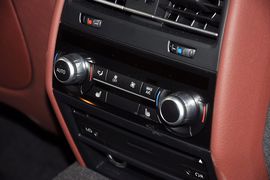 2013款宝马730Li领先型