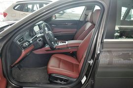2013款宝马730Li领先型