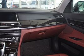 2013款宝马730Li领先型