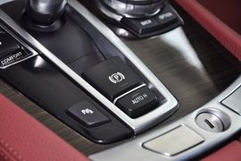 2013款宝马730Li领先型