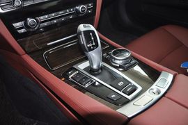 2013款宝马730Li领先型
