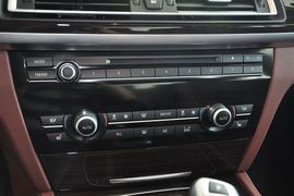 2013款宝马730Li领先型