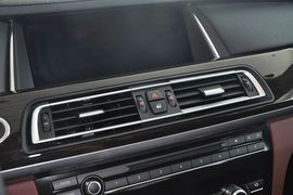 2013款宝马730Li领先型