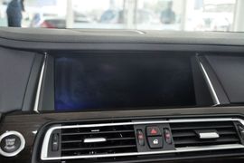 2013款宝马730Li领先型