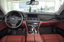 2013款宝马730Li领先型