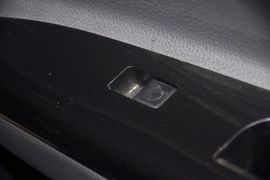 2011款江淮瑞鹰2.0L两驱经典型