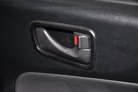 2011款江淮瑞鹰2.0L两驱经典型