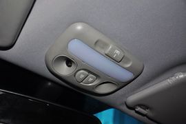 2011款江淮瑞鹰2.0L两驱经典型