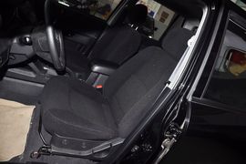 2011款江淮瑞鹰2.0L两驱经典型