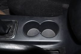 2011款江淮瑞鹰2.0L两驱经典型