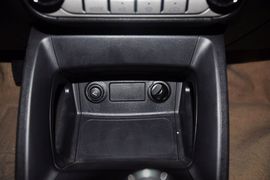 2011款江淮瑞鹰2.0L两驱经典型