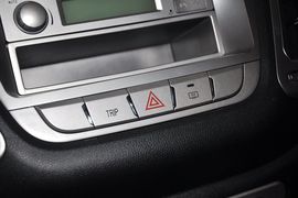 2011款江淮瑞鹰2.0L两驱经典型