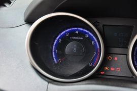 2011款江淮瑞鹰2.0L两驱经典型