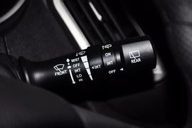 2011款江淮瑞鹰2.0L两驱经典型