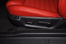 2013款福特野马3.7L