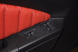 2013款福特野马3.7L