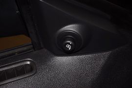 2013款福特野马3.7L