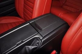 2013款福特野马3.7L