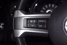 2013款福特野马3.7L