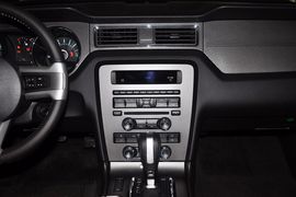 2013款福特野马3.7L