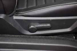 2013款福特野马3.7L
