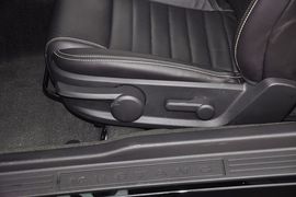 2013款福特野马3.7L