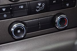 2013款福特野马3.7L