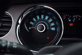 2013款福特野马3.7L