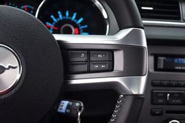 2013款福特野马3.7L