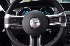2013款福特野马3.7L