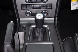 2013款福特野马3.7L