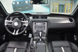 2013款福特野马GT