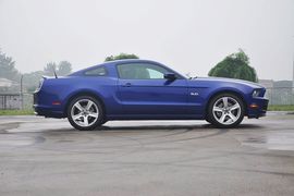 2013款福特野马GT