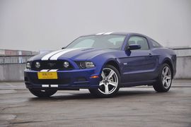 2013款福特野马GT
