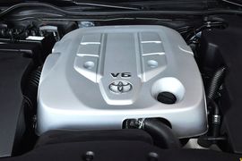 2012款丰田皇冠2.5