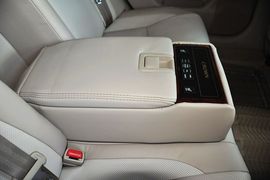 2012款丰田皇冠2.5