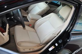 2012款丰田皇冠2.5