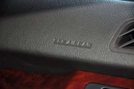 2012款丰田皇冠2.5