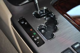 2012款丰田皇冠2.5