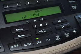 2012款丰田皇冠2.5