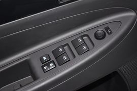 2013款东风风神H30