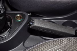 2013款东风风神H30