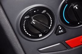 2013款东风风神H30