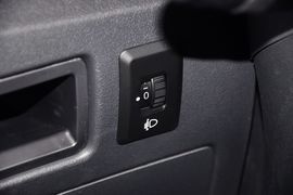 2013款东风风神H30